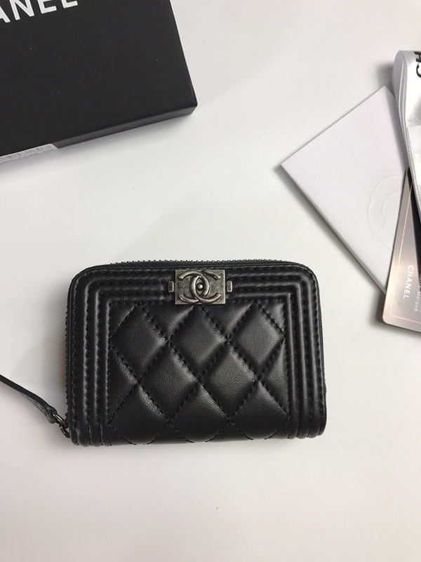 コピーシャネル激安財布背面デザイン